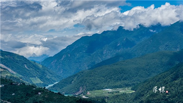 重山叠翠